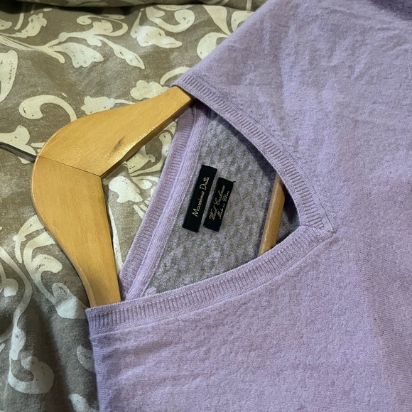 Wool / Cashmere lavender v neck sweater size small - Picture 5 of 8
